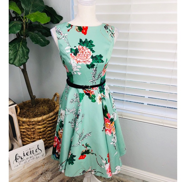 NWT FLORAL VINTAGE STILE CIRCLE DRESS